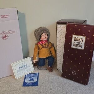 NIB 1991 ASHTON DRAKE "LITTLE DAVY CROCKETT" DOLL Born To Be Famous Collection